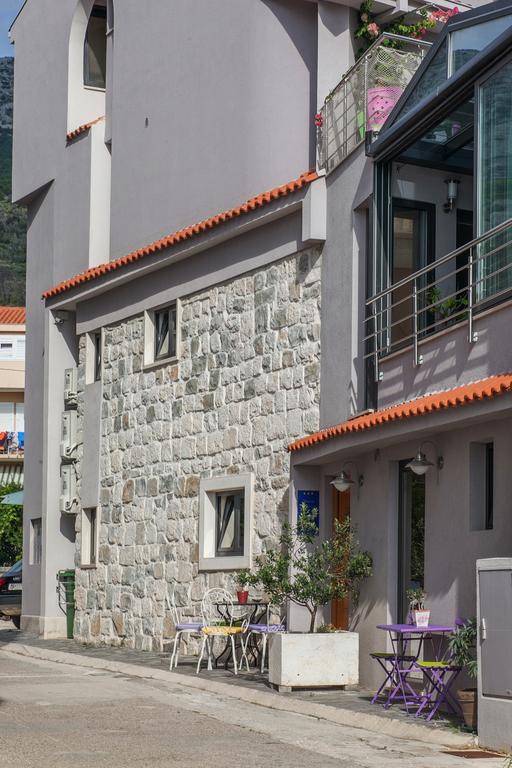 Apartments Glusac ポドゥゴラ 部屋 写真