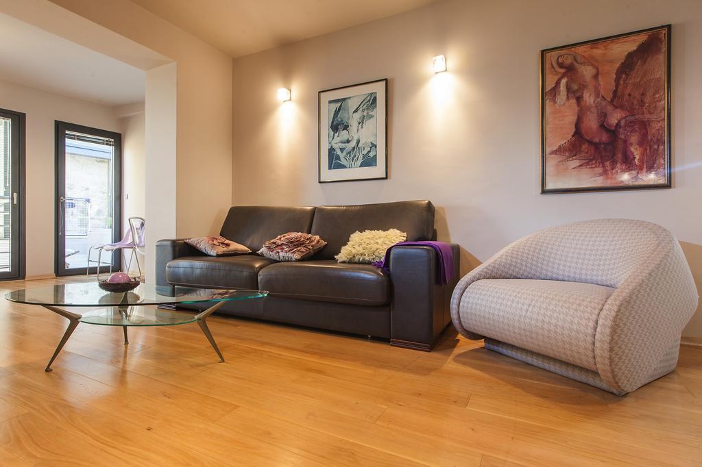 Apartments Glusac ポドゥゴラ エクステリア 写真